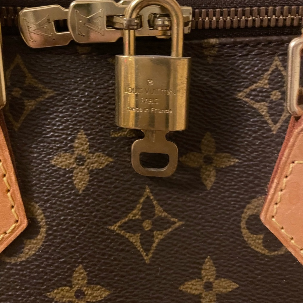 ✅AUTHENTIC VINTAGE LOUIS VUITTON ALMA MM
*FREE LV LOCK* - Picture 7 of 14